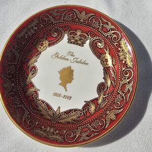 QUEEN ELIZABETH II GOLDEN JUBILEE HISTORIC ROYAL PALACES SOUVENIR DISH PLATE
